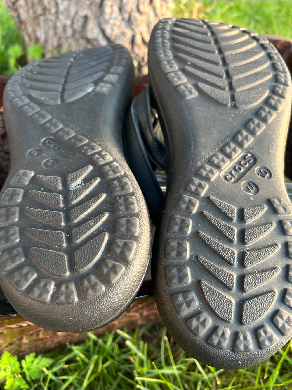 CROCS Women's Black Thong Sandals - Picture 7 of 7
